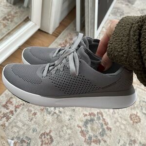Gray Athletic Women’s Kizik Shoes